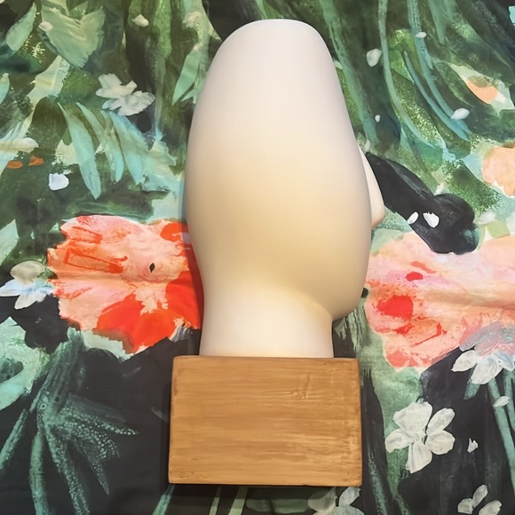 IKEA Bisque Nagon Head Sculpture - Picture 10 of 16